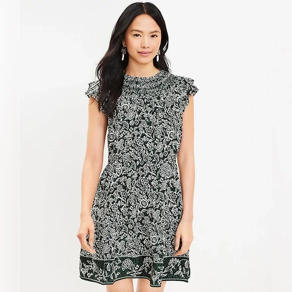 chic green dress Dark Green & Cream Lace Linen Dress